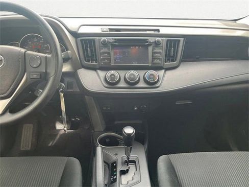 Used 2016 Toyota RAV4 LE image 12