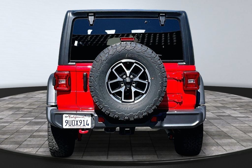 Certified 2025 Jeep Wrangler Unlimited Rubicon w/ Convenience Group AWD/4WD image 22