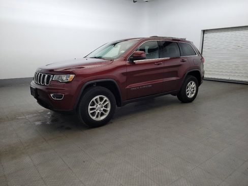 Used 2020 Jeep Grand Cherokee Laredo AWD/4WD image 2
