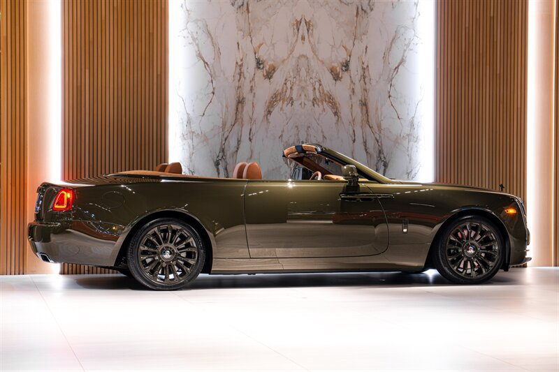 Used 2021 Rolls-Royce Dawn RWD image 6