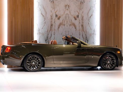 Used 2021 Rolls-Royce Dawn RWD image 6
