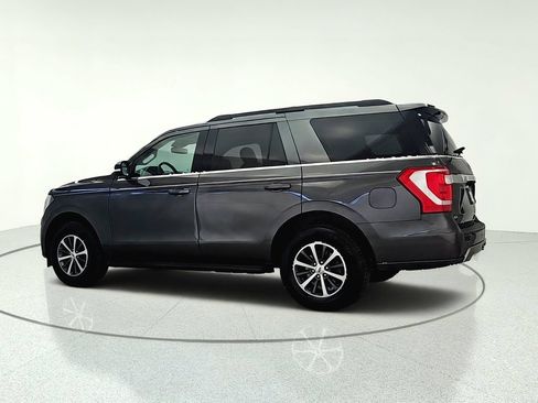 Used 2020 Ford Expedition XLT w/ Equipment Group 201A AWD/4WD image 4
