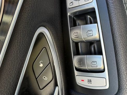Used 2017 Mercedes-Benz C 300 4MATIC Sedan image 24