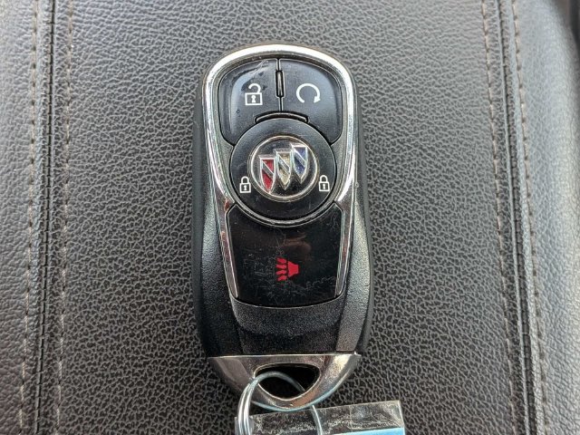 Used 2021 Buick Encore GX Select FWD image 29