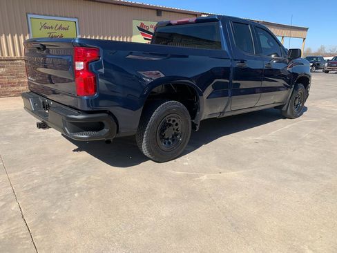 Used 2020 Chevrolet Silverado 1500 W/T w/ Trailering Package image 2