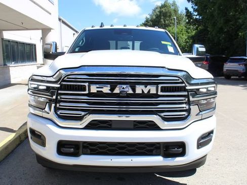 New 2026 RAM 3500 Laramie AWD/4WD image 8