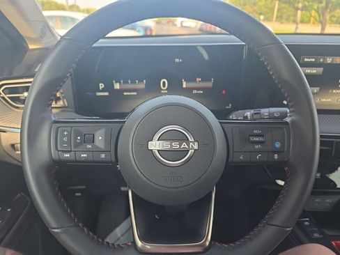 Certified 2025 Nissan Kicks SR AWD/4WD image 18