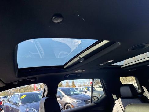 Used 2023 Chevrolet Traverse High Country image 27