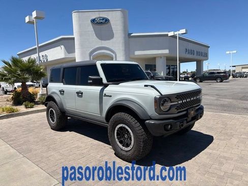 Used 2023 Ford Bronco Badlands AWD/4WD image 1