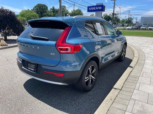 Used 2025 Volvo XC40 B5 Core AWD/4WD image 5