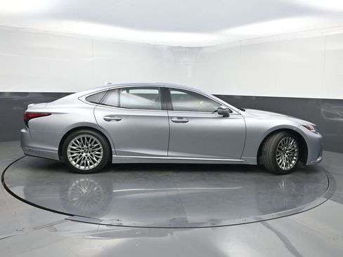 Used 2024 Lexus LS 500 RWD image 43