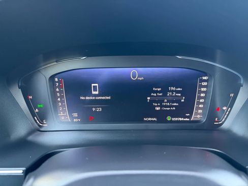 Used 2023 Honda Pilot Elite image 5