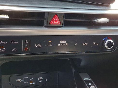 Certified 2024 Kia Sorento X-Line EX AWD/4WD image 23