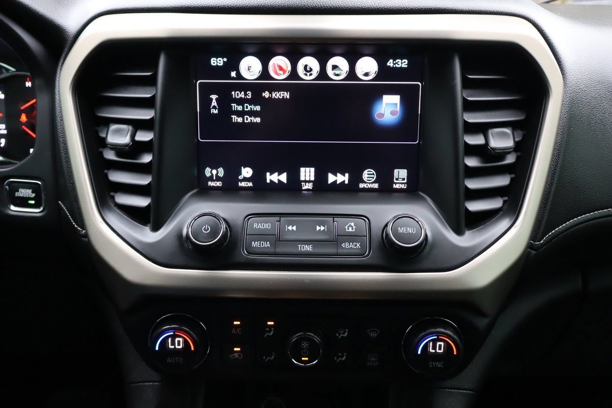 Used 2017 GMC Acadia Denali AWD/4WD image 36