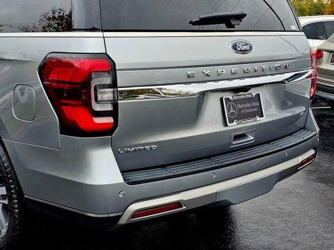 Used 2022 Ford Expedition Limited image 14