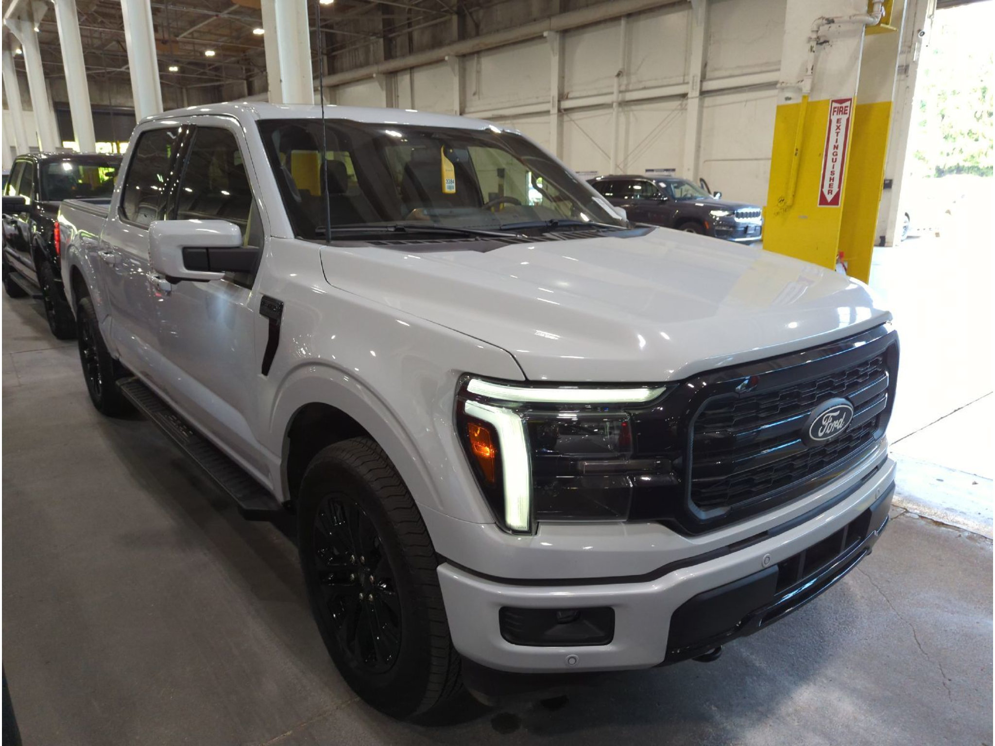 Used 2025 Ford F150 Lariat AWD/4WD image 4
