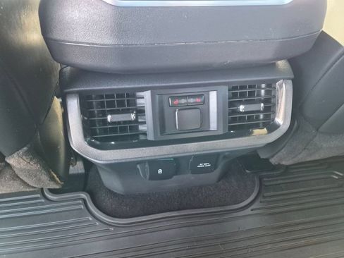 Used 2022 Ford F150 Platinum w/ Equipment Group 701A High AWD/4WD image 16