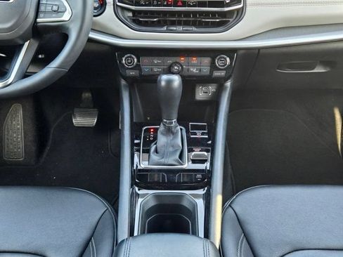 Used 2025 Jeep Compass Limited AWD/4WD image 14