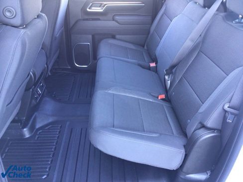 Used 2025 Chevrolet Silverado 2500 LT image 21