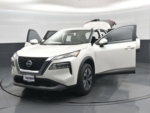 Used 2023 Nissan Rogue SV FWD image 57
