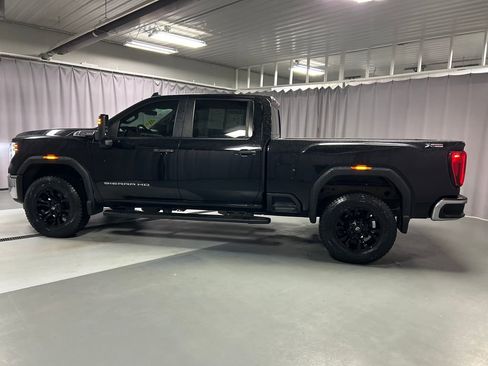 Used 2024 GMC Sierra 2500 Pro w/ Convenience Package image 4