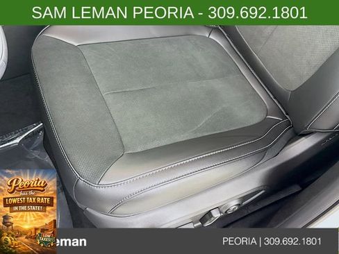 New 2025 Jeep Grand Cherokee L Altitude image 18