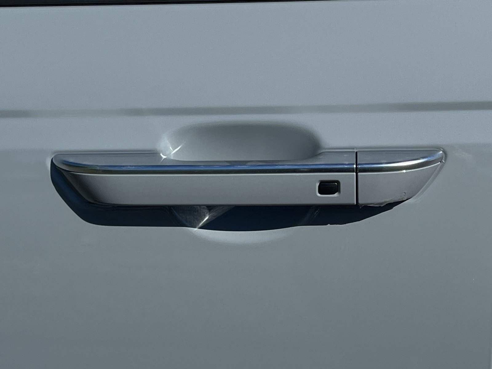 New 2026 Kia Carnival EX FWD image 24