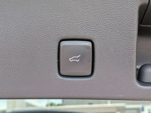 Used 2023 Ford Escape Active w/ Tech Pack #1 AWD/4WD image 18