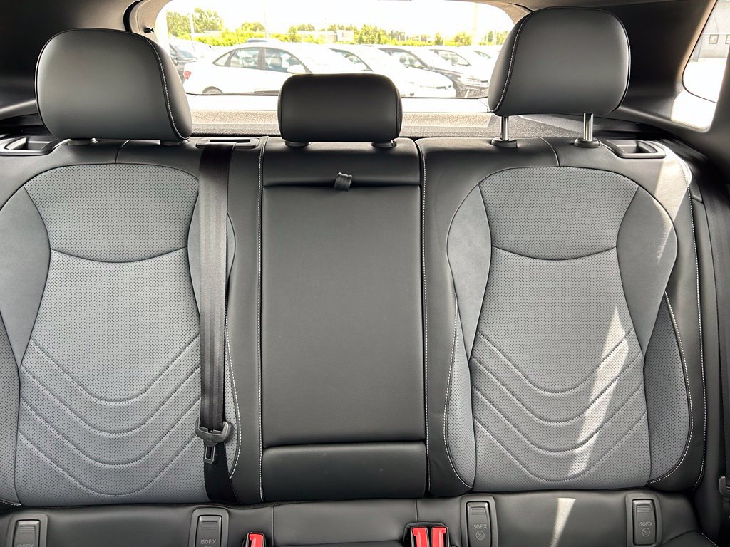 New 2026 Volkswagen Tiguan SE R-Line FWD image 13