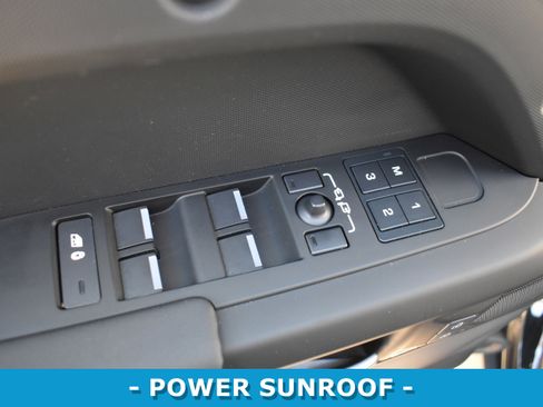 Used 2025 Land Rover Defender 110 S AWD/4WD image 6