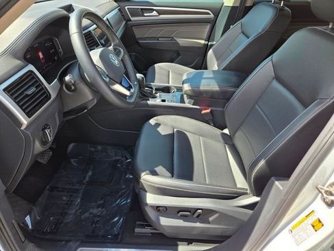 Used 2023 Volkswagen Atlas SE FWD image 14