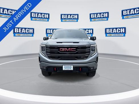 Used 2024 GMC Sierra 1500 AT4 w/ Technology Package AWD/4WD image 3