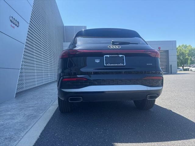 Certified 2025 Audi Q5 Premium w/ Convenience Package AWD/4WD image 5