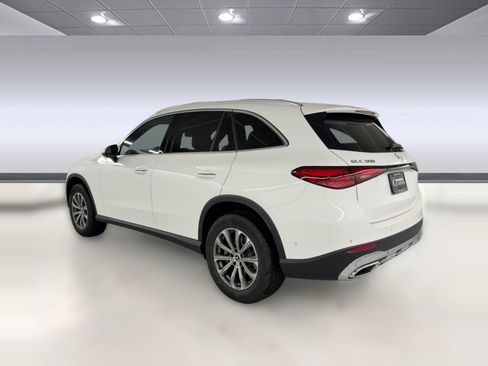 Certified 2026 Mercedes-Benz GLC 300 image 3