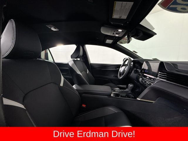 Used 2026 Toyota Camry SE FWD image 25