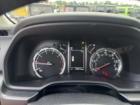 Used 2024 Toyota 4Runner TRD Off-Road Premium w/ Moonroof Package AWD/4WD image 18