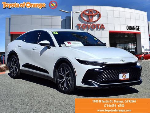 Certified 2023 Toyota Crown XLE image 1