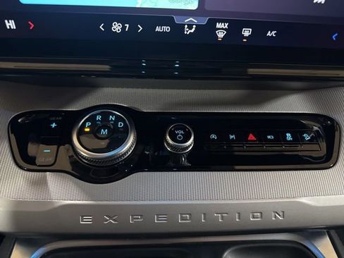 Used 2025 Ford Expedition Max Active image 36