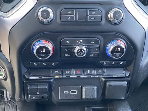 Used 2021 GMC Sierra 2500 SLT w/ SLT Preferred Package RWD image 24