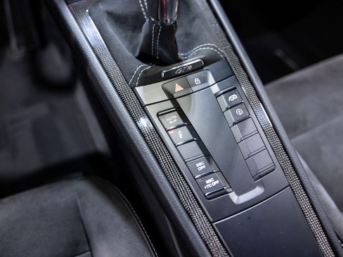 Used 2021 Porsche 718 Cayman GT4 image 42