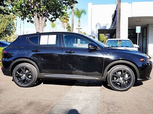 Certified 2024 Dodge Hornet R/T w/ Tech Pack w/o Parking image 7