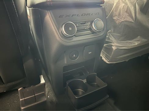 New 2026 Ford Explorer ST-Line AWD/4WD image 40