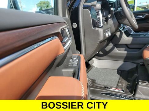 New 2025 GMC Sierra 2500 Denali Ultimate image 11