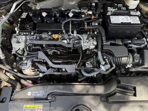 Used 2025 Toyota Corolla LE FWD image 29