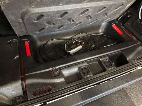 Used 2014 Jeep Wrangler Unlimited Rubicon w/ Connectivity Group AWD/4WD image 39