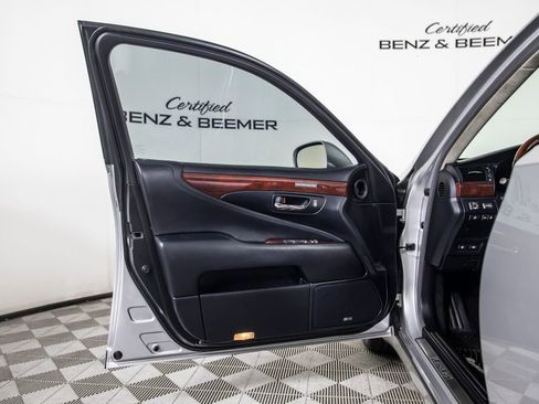 Used 2007 Lexus LS 460 L image 21