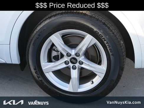 Used 2024 Audi Q5 2.0T Premium w/ Convenience Package image 8