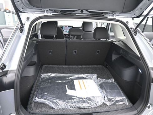 New 2026 Volkswagen Tiguan S image 40