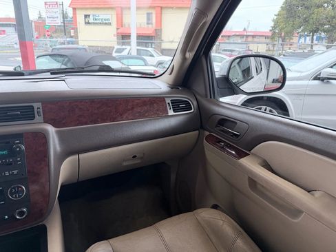 Used 2011 Chevrolet Tahoe LT image 11