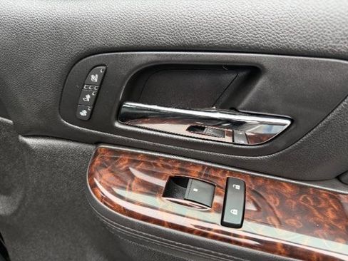 Used 2013 GMC Yukon XL Denali image 12